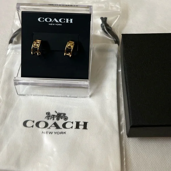 Coach Gold Horse & Carriage Earrings NWT - Picture 5 of 7